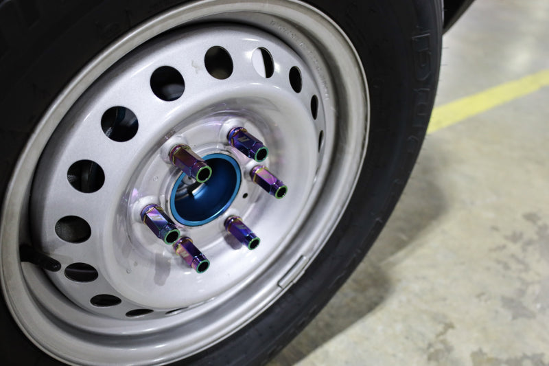 Mishimoto Aluminum Locking Lug Nuts M12x1.5 27pc Set Neo Chrome MMLG-15-27LNC MMLG-15-27LNC User 1