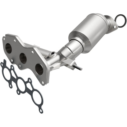 MagnaFlow Toyota Sienna California Grade CARB Compliant Manifold Catalytic Converter 5582556 Photo - Primary