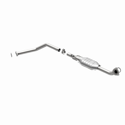 MagnaFlow Toyota Sequoia OEM Grade Federal / EPA Compliant Direct-Fit Catalytic Converter 49577 360 Degree Image Set