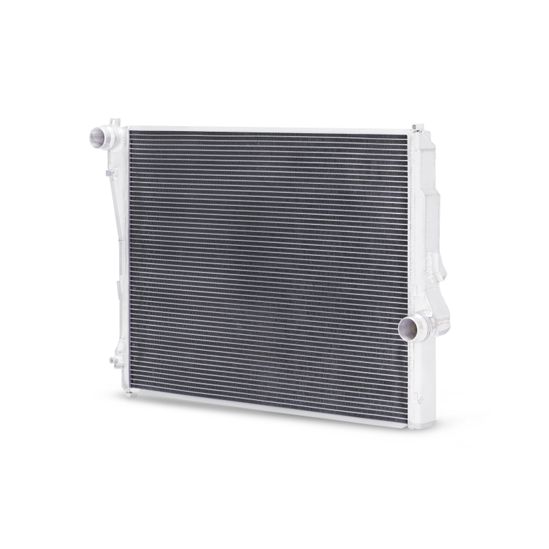 Mishimoto BMW E46 Non-M Performance Aluminum Radiator MMRAD-E46-323 Photo - Close Up