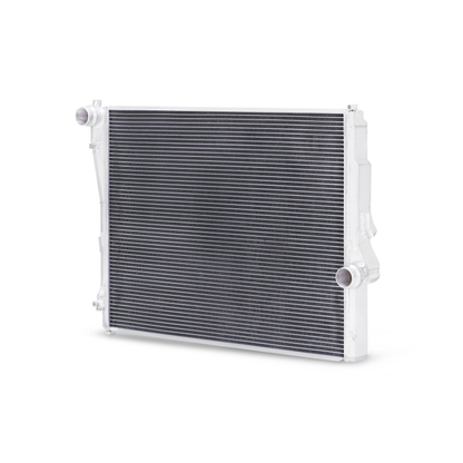 Mishimoto BMW E46 Non-M Performance Aluminum Radiator MMRAD-E46-323 Photo - Close Up