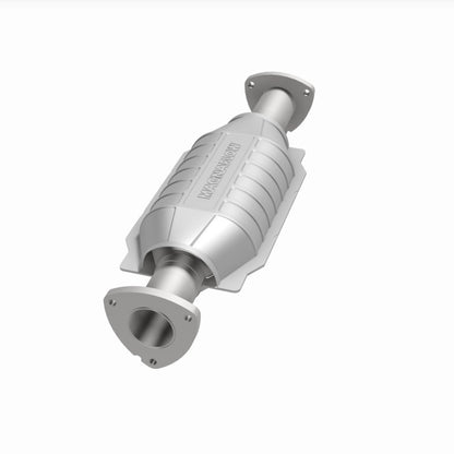 MagnaFlow Standard Grade Federal / EPA Compliant Direct-Fit Catalytic Converter 23482 360 Degree Image Set