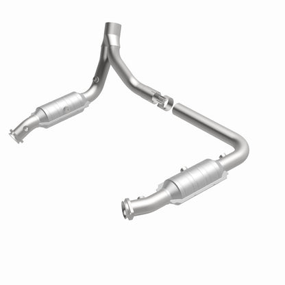 MagnaFlow Dodge Ram 1500 OEM Grade Federal / EPA Compliant Direct-Fit Catalytic Converter 52451 360 Degree Image Set