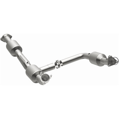 Magnaflow 18-20 Chevrolet Express 2500 Single Underbody 4.3L Direct Fit Catalytic Converter 280210 280210 Photo - out of package