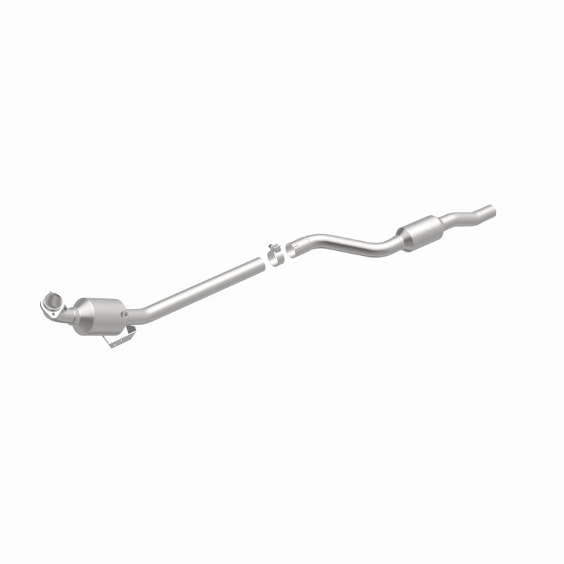 MagnaFlow Mercedes-Benz GLK350 OEM Grade Federal / EPA Compliant Direct-Fit Catalytic Converter 21-440 360 Degree Image Set