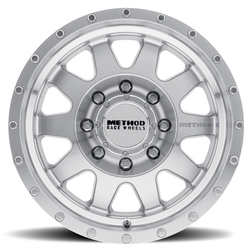 Method Race Wheels MR301 The Standard Wheel Machined / Clear Coat 20x9 +18 8x170 MR30129087318 Photo - Close Up