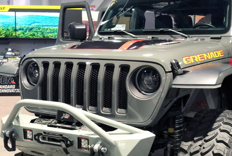 ORACLE Lighting Oracle Oculus Bi-LED Projector Headlights for Jeep JL/Gladiator JT - Matte Black - 5500K 5839-504 5839-504 Photo - lifestyle view