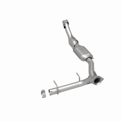 MagnaFlow Lincoln Navigator OEM Grade Federal / EPA Compliant Direct-Fit Catalytic Converter 51081 360 Degree Image Set