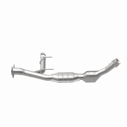 MagnaFlow Ford Expedition HM Grade Federal / EPA Compliant Direct-Fit Catalytic Converter 24414 360 Degree Image Set