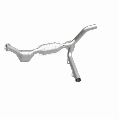 MagnaFlow Ford F-150 HM Grade Federal / EPA Compliant Direct-Fit Catalytic Converter 93429 360 Degree Image Set