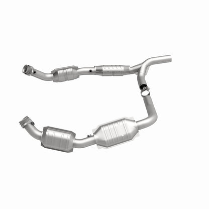 MagnaFlow Ford OEM Grade Federal / EPA Compliant Direct-Fit Catalytic Converter 51640 360 Degree Image Set