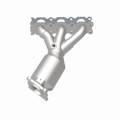 MagnaFlow Land Rover LR2 OEM Grade Federal / EPA Compliant Manifold Catalytic Converter 52167 360 Degree Image Set