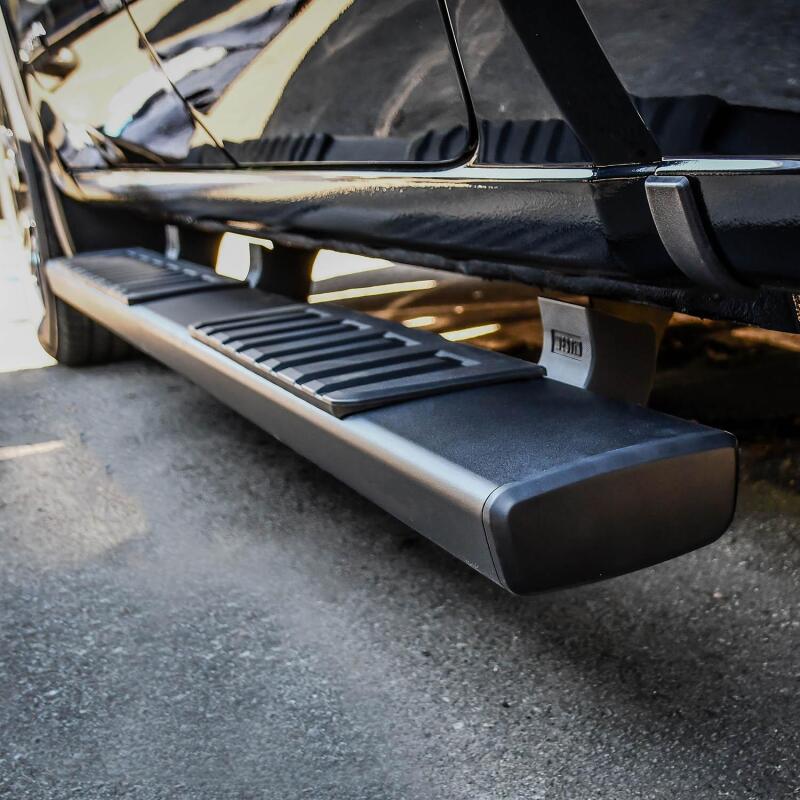 Westin Silverado/Sierra 1500 R7 Nerf Step Bars 28-71265 Photo - Mounted