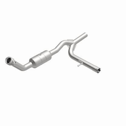 MagnaFlow Ford F-150 HM Grade Federal / EPA Compliant Direct-Fit Catalytic Converter 93124 360 Degree Image Set