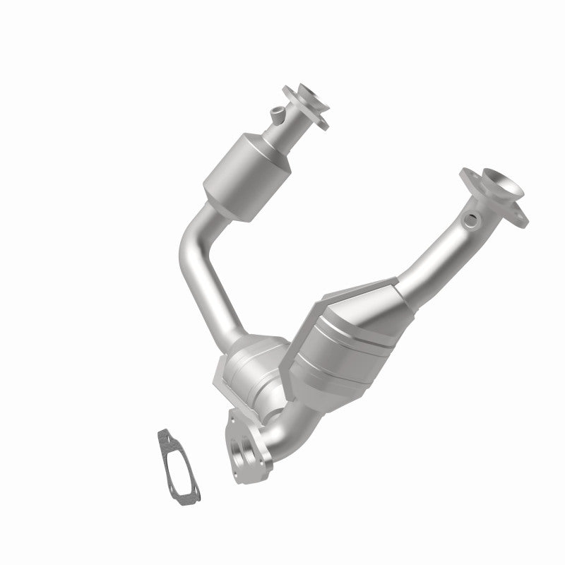 MagnaFlow HM Grade Federal / EPA Compliant Direct-Fit Catalytic Converter 93168 360 Degree Image Set