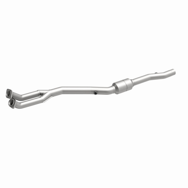 MagnaFlow BMW 840Ci HM Grade Federal / EPA Compliant Direct-Fit Catalytic Converter 24131 360 Degree Image Set