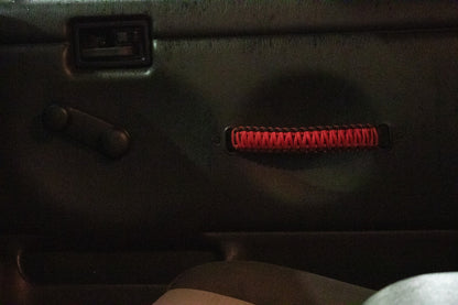 Fishbone Offroad 97-06 Jeep Wrangler Paracord Door Handles - Black/Red FB55286 FB55286 Photo - lifestyle view