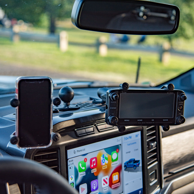 BuiltRight Industries 2015+ Ford F-150/250/350/Raptor Dash Mount & Rear Seat Release - Blk 111001 111001 Photo - lifestyle view