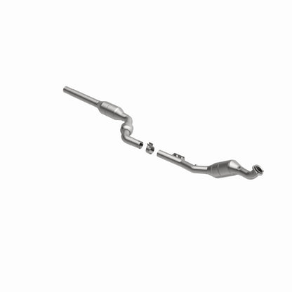 MagnaFlow Mercedes-Benz E320 OEM Grade Federal / EPA Compliant Direct-Fit Catalytic Converter 51823 360 Degree Image Set