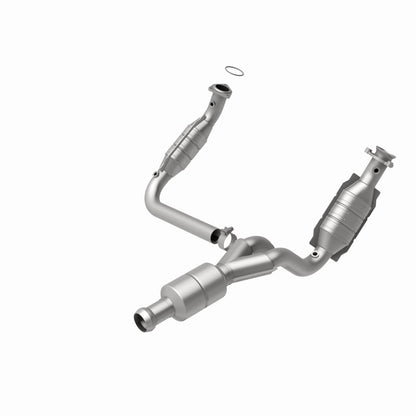 MagnaFlow OEM Grade Federal / EPA Compliant Direct-Fit Catalytic Converter 51578 360 Degree Image Set
