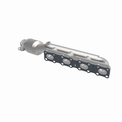 Magnaflow 2004 Nissan Titan 5.6L Direct Fit Converter 4583380 4583380 360 Degree Image Set