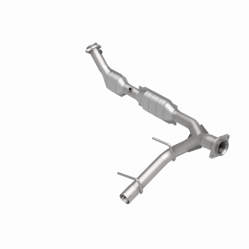 MagnaFlow Ford Expedition OEM Grade Federal / EPA Compliant Direct-Fit Catalytic Converter 49607 360 Degree Image Set