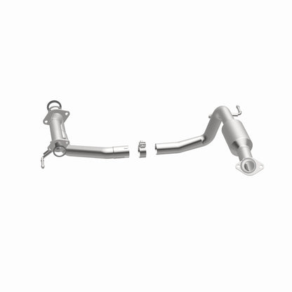 MagnaFlow Toyota Tacoma OEM Grade Federal / EPA Compliant Direct-Fit Catalytic Converter 52562 360 Degree Image Set
