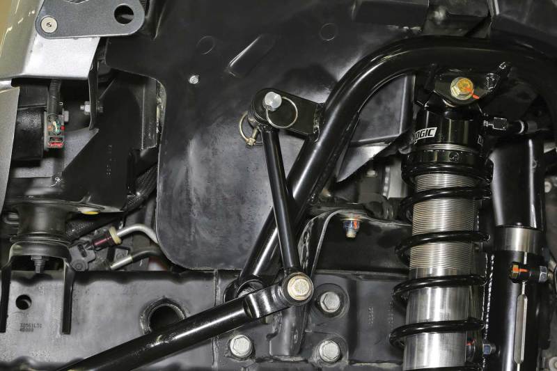 Fabtech Sway Bar Adapter Kit FTS94056 Photo - lifestyle view