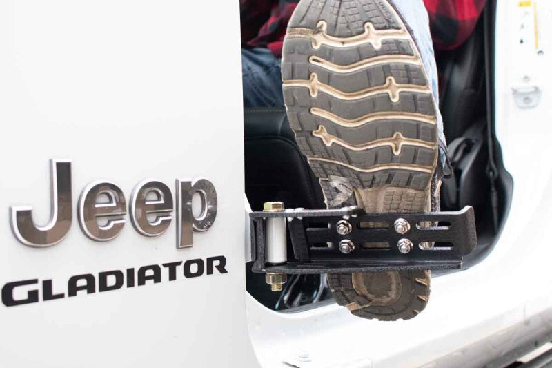 Fishbone Offroad 2007+ Jeep Wrangler/Gladiator Steel - Black Foot Peg Set FB21268 FB21268 Photo - lifestyle view