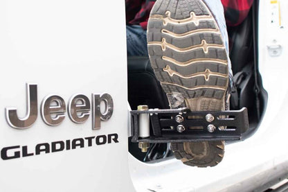 Fishbone Offroad 2007+ Jeep Wrangler/Gladiator Steel - Black Foot Peg Set FB21268 FB21268 Photo - lifestyle view