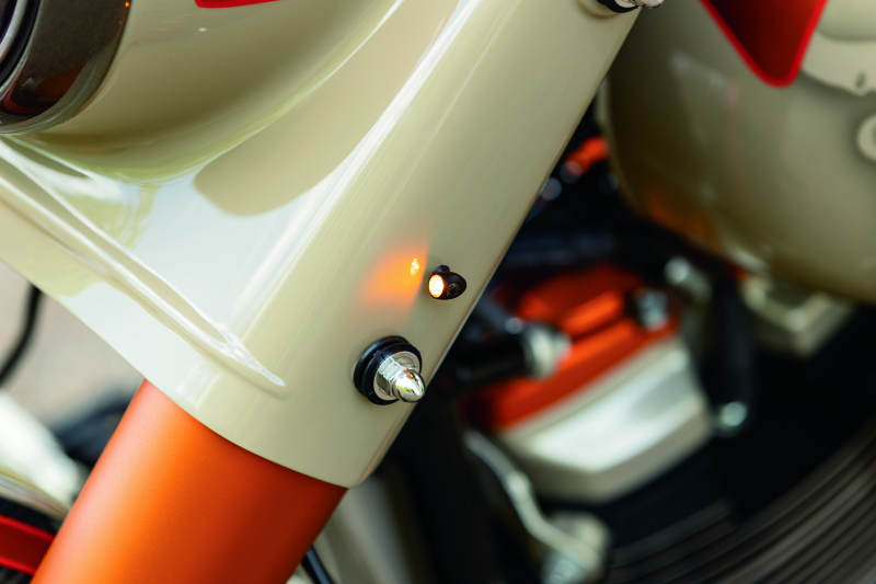 Kuryakyn Kellerman Atto Amber Satin Blk 2535 2535 User 1