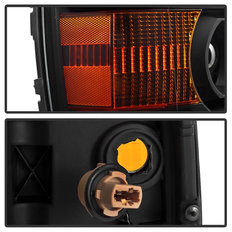SPYDER xTune 14-15 GMC Sierra 1500 OEM Style Halogen Headlights - Black (HD-JH-GS14-AM-BK) 9042423 9042423 Photo - Unmounted
