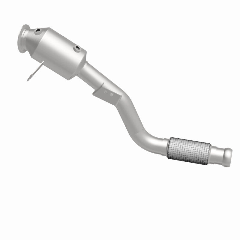 MagnaFlow Mercedes-Benz Metris OEM Grade Federal / EPA Compliant Direct-Fit Catalytic Converter 21-897 360 Degree Image Set