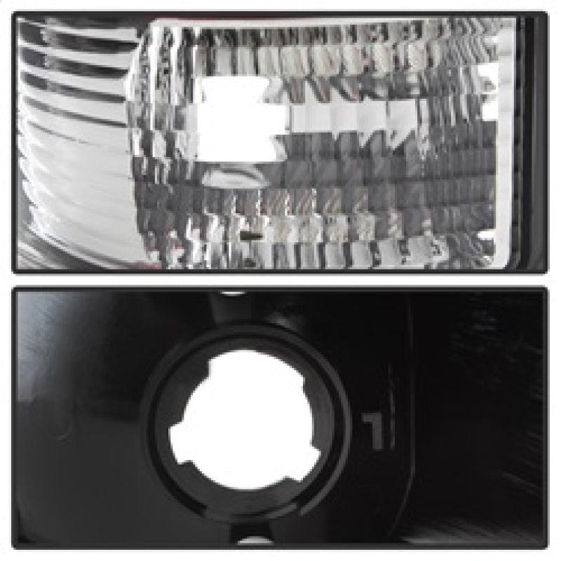 Spyder 00-06 Chevy Suburban 1500/2500 V2 Light Bar LED Tail Lights -Red Clr (ALT-YD-CD00V2-LBLED-RC) 5084163 5084163 Photo - Unmounted