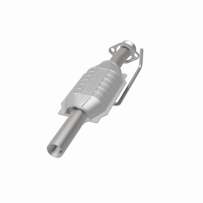 MagnaFlow Standard Grade Federal / EPA Compliant Direct-Fit Catalytic Converter 23348 360 Degree Image Set