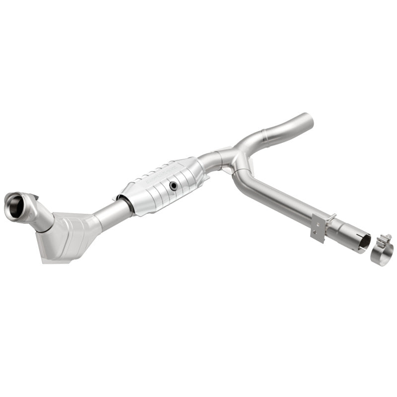 MagnaFlow Ford F-150 California Grade CARB Compliant Direct-Fit Catalytic Converter 447138 Photo - Primary