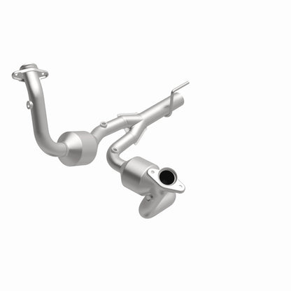 MagnaFlow Jeep Grand Cherokee HM Grade Federal / EPA Compliant Direct-Fit Catalytic Converter 23067 360 Degree Image Set