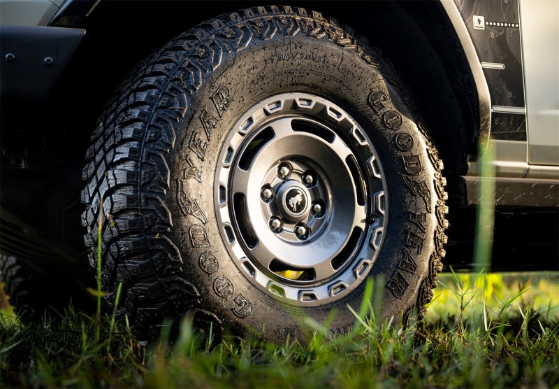 Ford Racing 21-23 Bronco Everglades Wheel Kit - Carbonized Gray M-1007K-P1785E M-1007K-P1785E Photo - Mounted