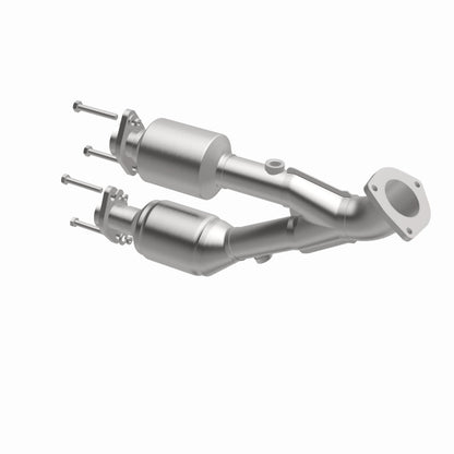 MagnaFlow Jeep Cherokee OEM Grade Federal / EPA Compliant Direct-Fit Catalytic Converter 49465 360 Degree Image Set