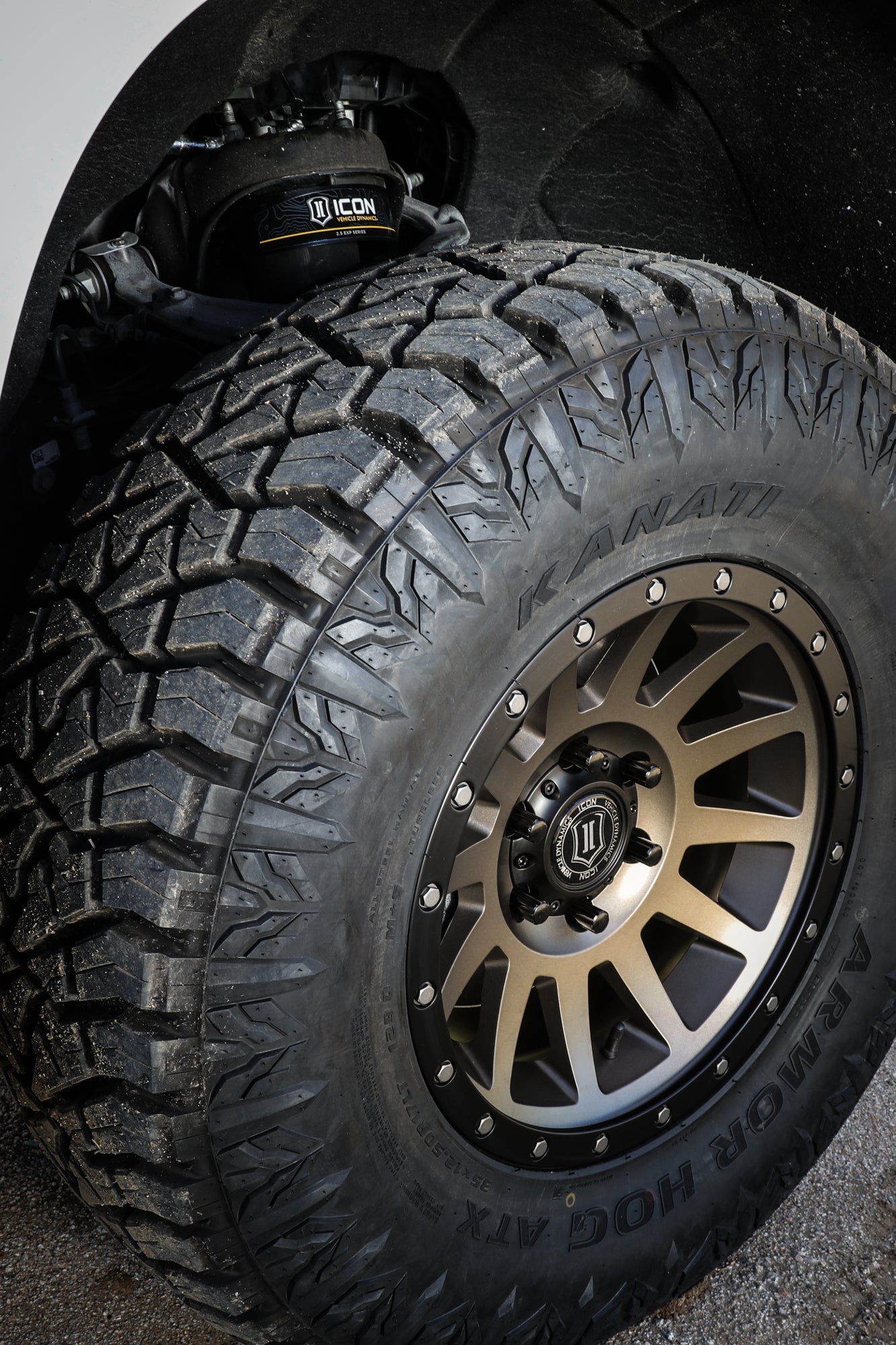ICON 19-23 GM 1500 2.38-3.75in Stage 2 EXP Suspension System w/ Billet UCA K73072