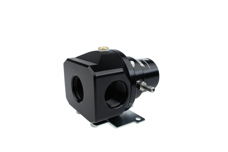 Aeromotive A2000, 2-Port Bypass Regulator 13212 Photo - Close Up