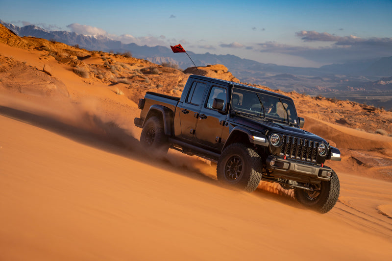 FOX 2018+ Jeep JL Factory Series Remote Res. Front Shock / 3.5-4in. Lift w/ DSC 883-26-051 883-26-051 Photo - lifestyle view