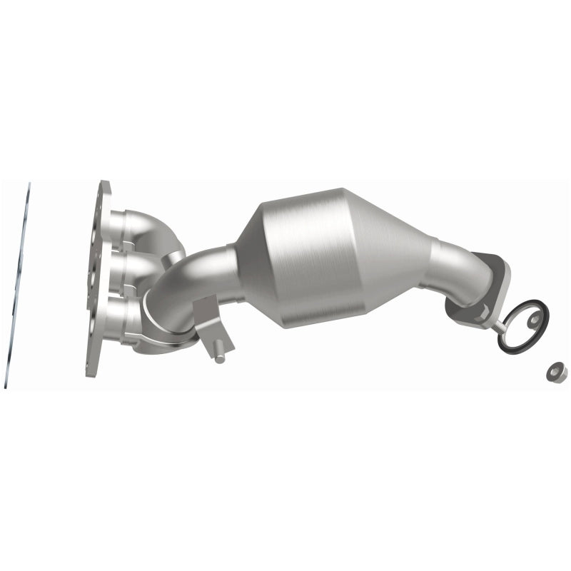MagnaFlow Toyota Sienna California Grade CARB Compliant Manifold Catalytic Converter 5582822 Photo - out of package