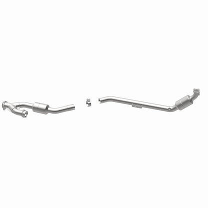 MagnaFlow Mercedes-Benz CLK320 California Grade CARB Compliant Direct-Fit Catalytic Converter 5411582 360 Degree Image Set