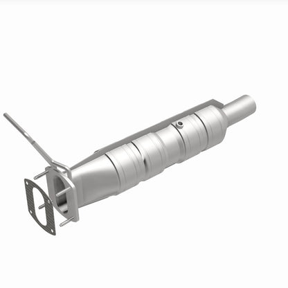 Magnaflow 09-19 Ford F53 V10 6.8L Underbody 6.8L Direct Fit Catalytic Converter 280435 280435 360 Degree Image Set