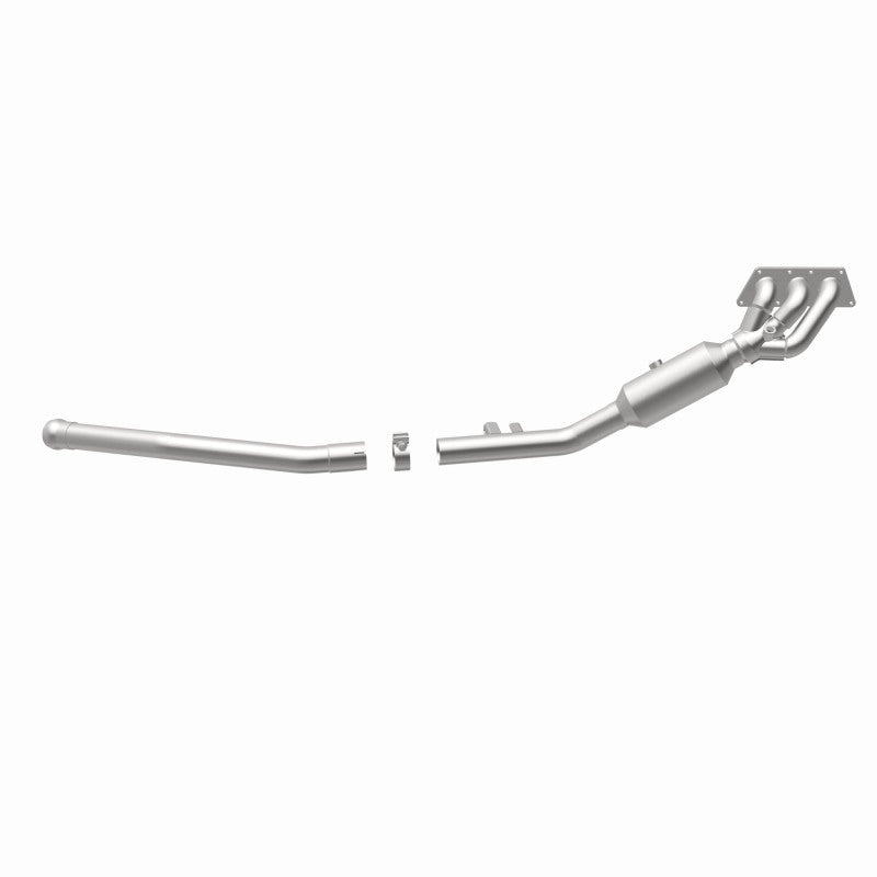 MagnaFlow Mercedes-Benz OEM Grade Federal / EPA Compliant Manifold Catalytic Converter 22-067 360 Degree Image Set