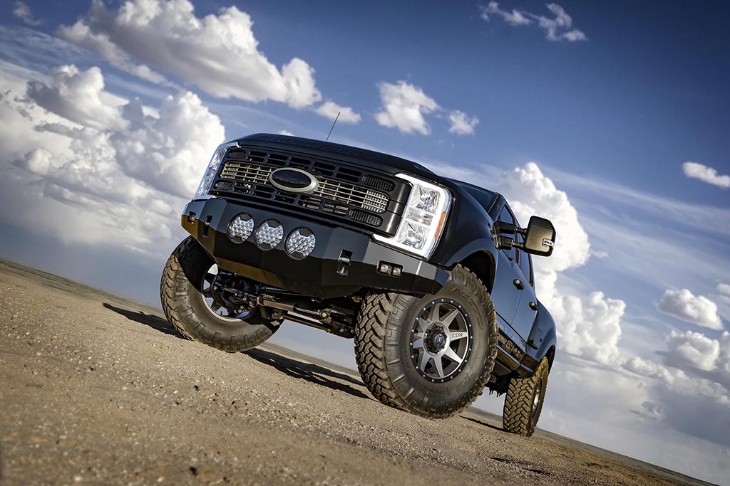 ICON 23-25 Ford F-250/F-350 Super Duty 4WD 4-5.5in Lift Stage Coilover Conversion System K63171