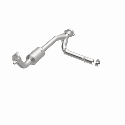 MagnaFlow Lincoln Navigator OEM Grade Federal / EPA Compliant Direct-Fit Catalytic Converter 52508 360 Degree Image Set