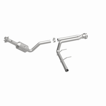 MagnaFlow Ford F-150 OEM Grade Federal / EPA Compliant Direct-Fit Catalytic Converter 52156 360 Degree Image Set