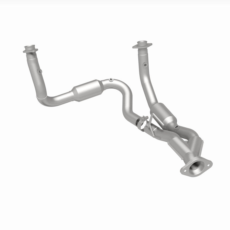 Magnaflow 05-06 Jeep Grand Cherokee 4.7L Direct Fit Catalytic Converter 4651686 4651686 360 Degree Image Set